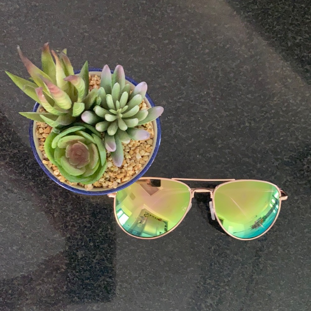 Mirrored aviators. Excellent condition.